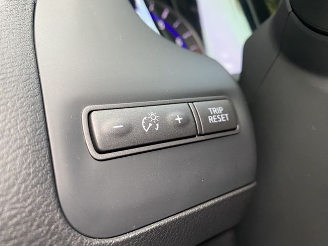 Infiniti Q50  第23張相片