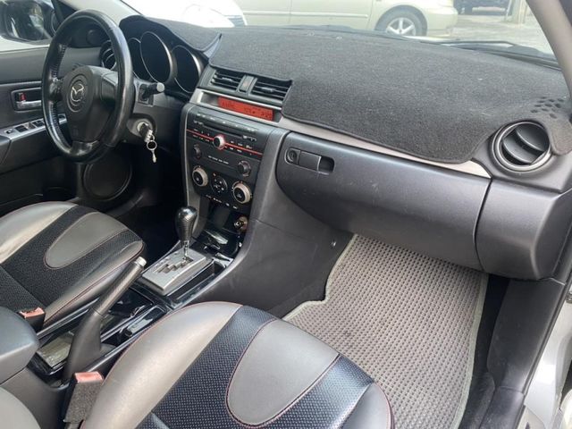 Mazda Mazda3  第8張相片