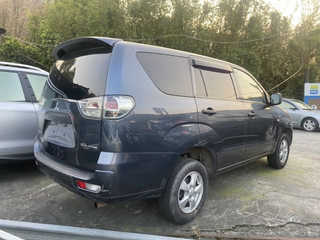Mitsubishi Zinger  第4張相片