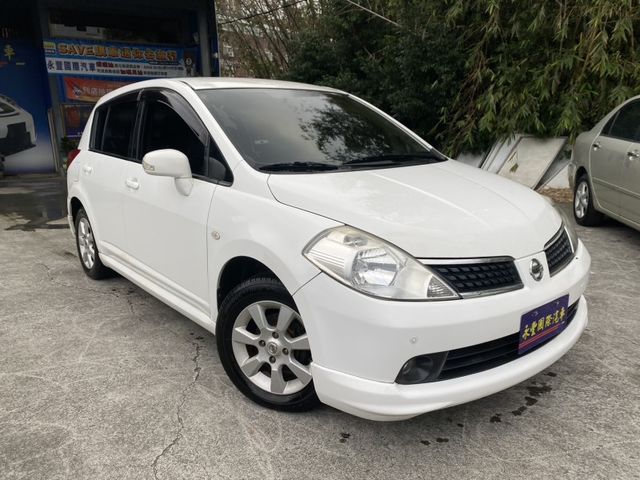 Nissan Tiida  第1張相片