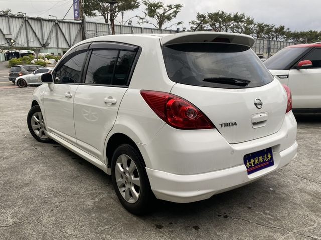 Nissan Tiida  第3張相片