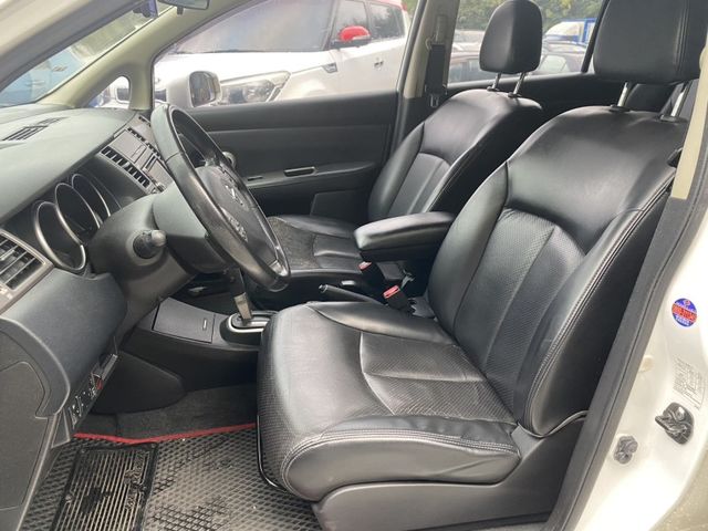 Nissan Tiida  第5張相片