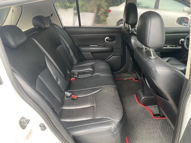 Nissan Tiida  第8張相片