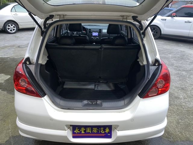 Nissan Tiida  第17張相片