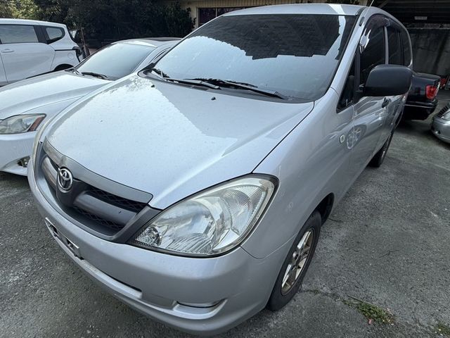 Toyota Innova  第1張相片