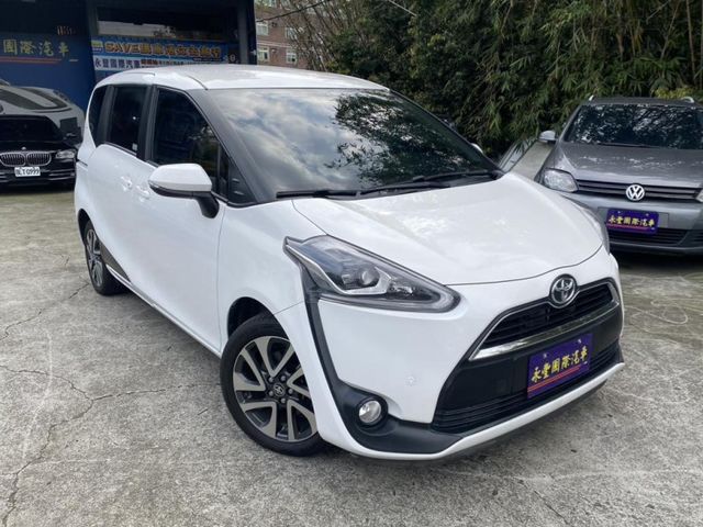 Toyota SIENTA  第1張相片