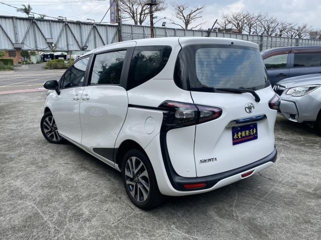 Toyota SIENTA  第3張相片