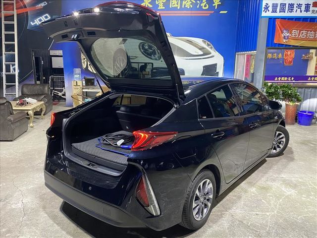 Toyota Prius  第28張相片