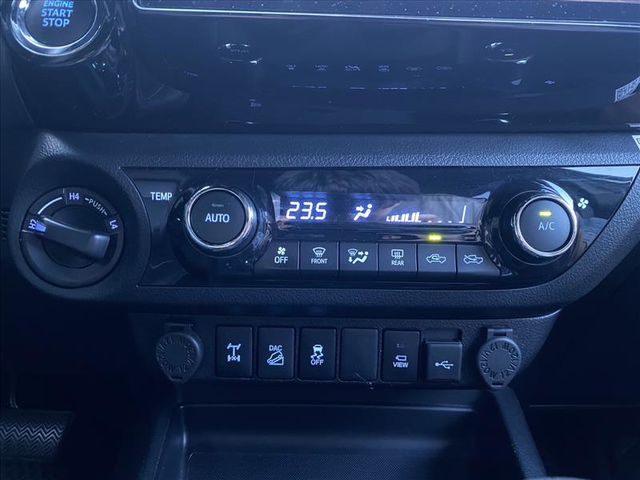 Toyota Hilux  第21張相片