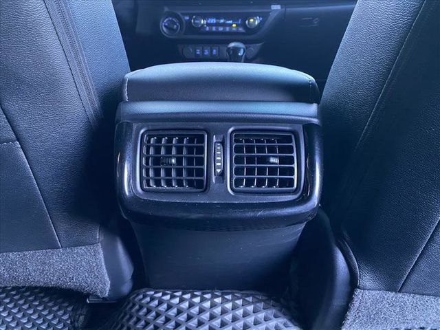 Toyota Hilux  第25張相片