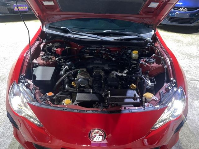 2017 FT86 2.0 僅跑4萬 閥門排氣管  第17張相片