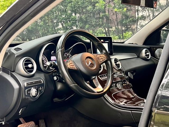 2015 C300 基本滿小改裝 全景天窗 柏林之音 360環景  第2張相片