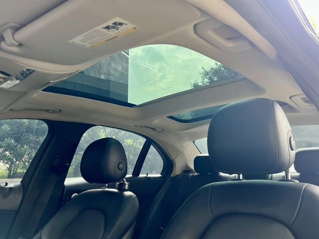 2015 C300 基本滿小改裝 全景天窗 柏林之音 360環景  第9張相片