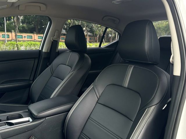2024 Sentra 1.6 尊爵智駕版 全車原版原漆 原廠保養保固中  第11張相片