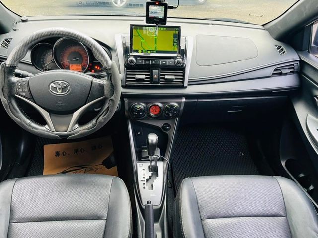 2014 Yaris 1.5 免鑰匙 僅跑8萬  第7張相片