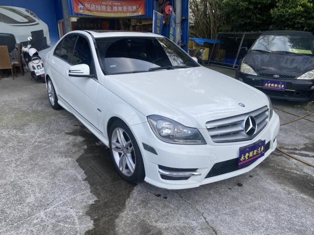2011 W204 C250 僅跑9萬 1.8渦輪 省油省稅  第2張相片