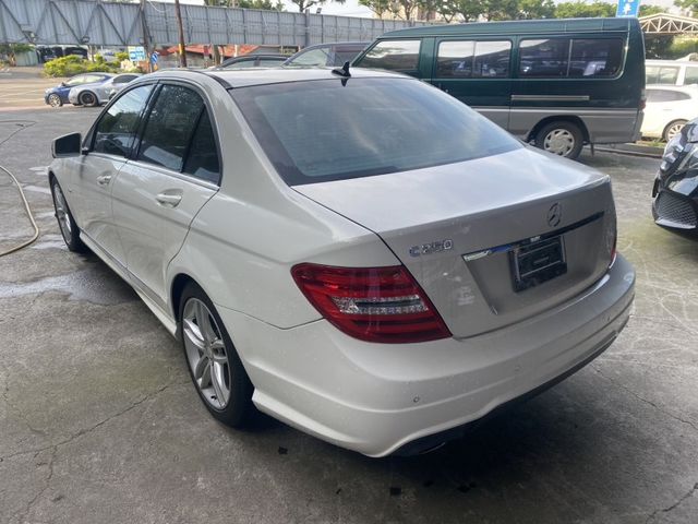 2011 W204 C250 僅跑9萬 1.8渦輪 省油省稅  第3張相片