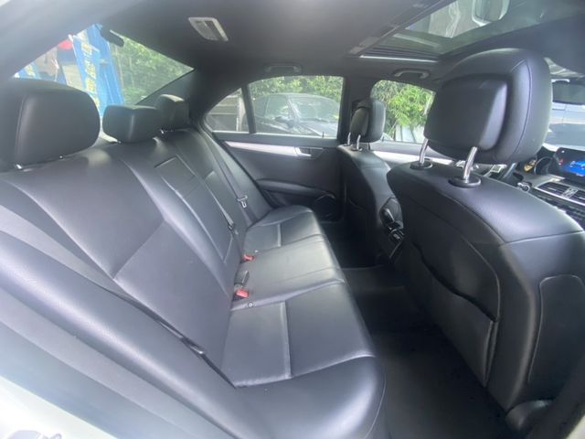 2011 W204 C250 僅跑9萬 1.8渦輪 省油省稅  第8張相片