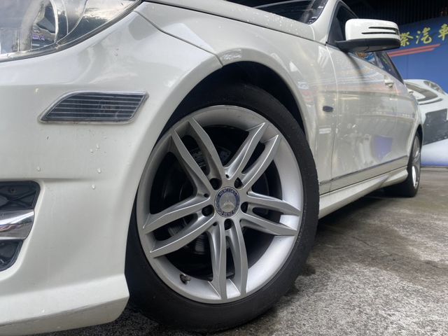 2011 W204 C250 僅跑9萬 1.8渦輪 省油省稅  第15張相片