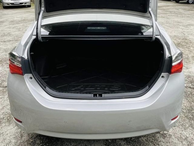 Toyota ALTIS  第13張相片