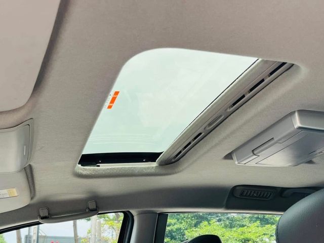 Luxgen M7  第2張相片