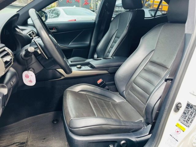 Lexus IS  第6張相片