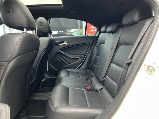 Mercedes-Benz/賓士 A-CLASS  第4張相片
