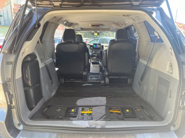 Toyota Sienna  第12張相片