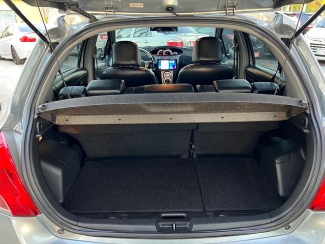 Toyota Yaris  第13張相片