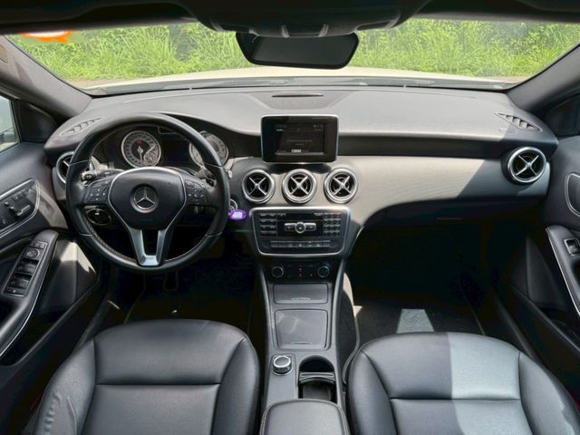 Mercedes-Benz/賓士 A-CLASS  第1張相片