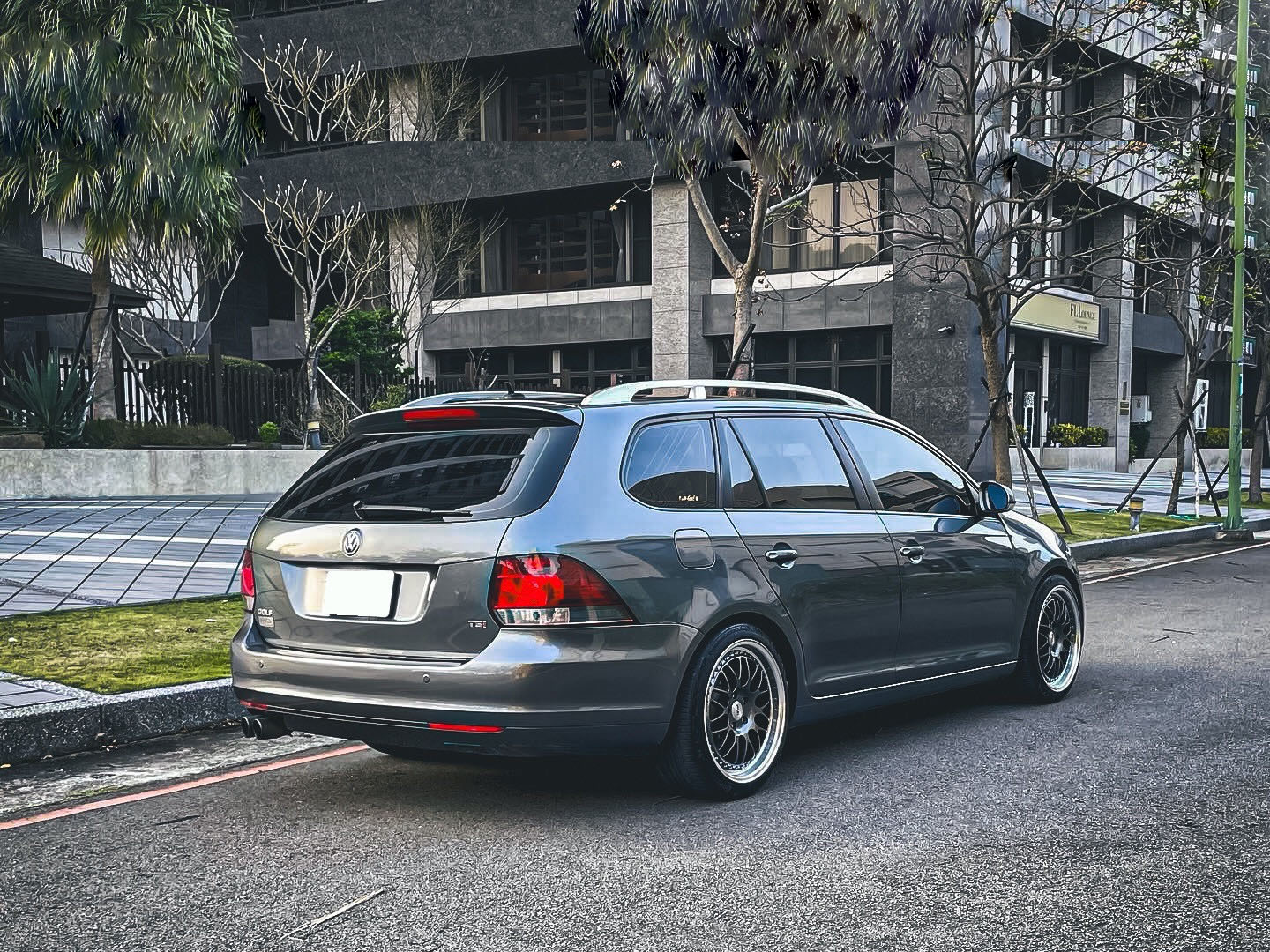2011 VW 福斯 GOLF 旅行式 大空間 1.4 TSI  第2張相片
