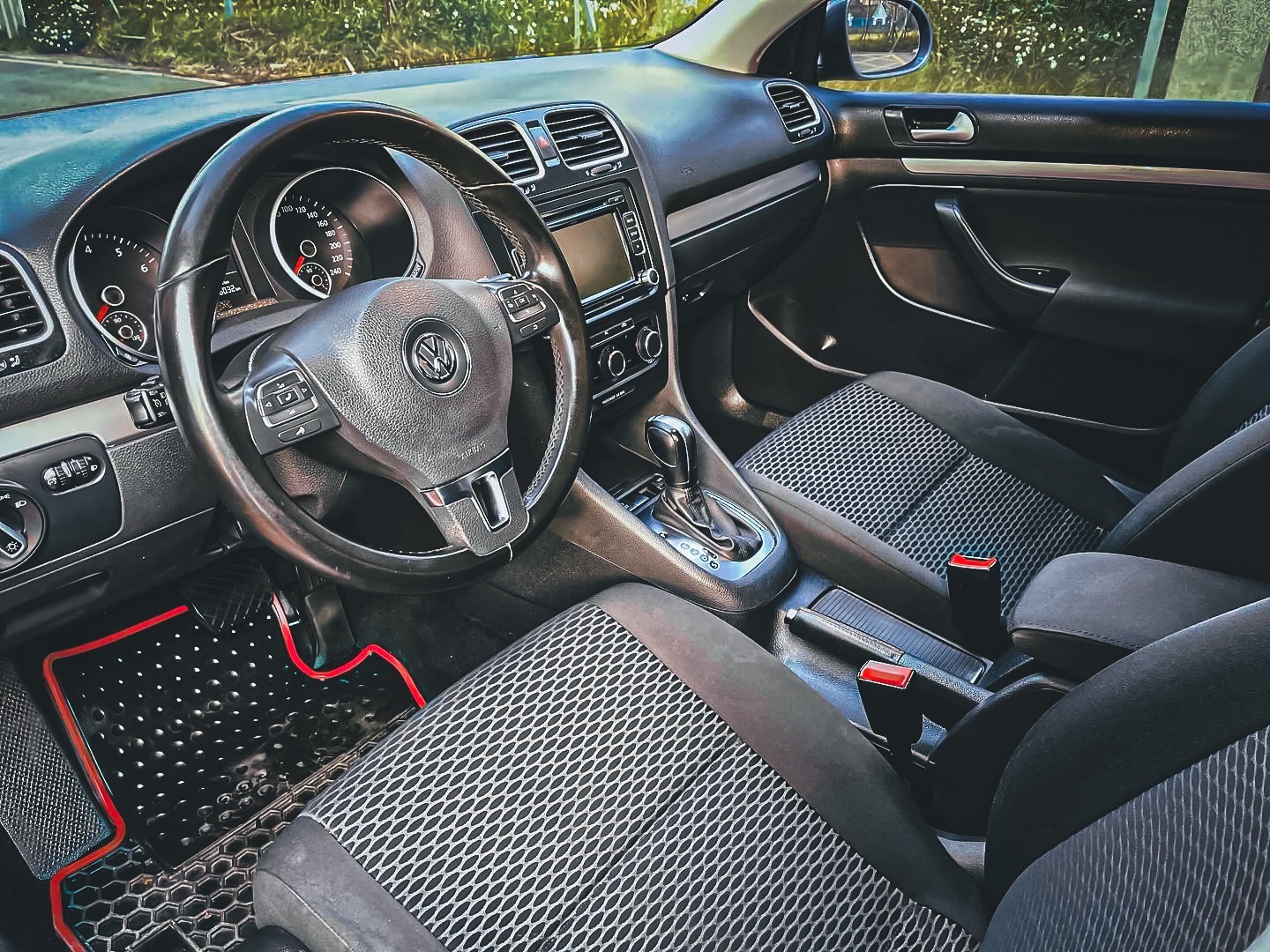 2011 VW 福斯 GOLF 旅行式 大空間 1.4 TSI  第3張相片