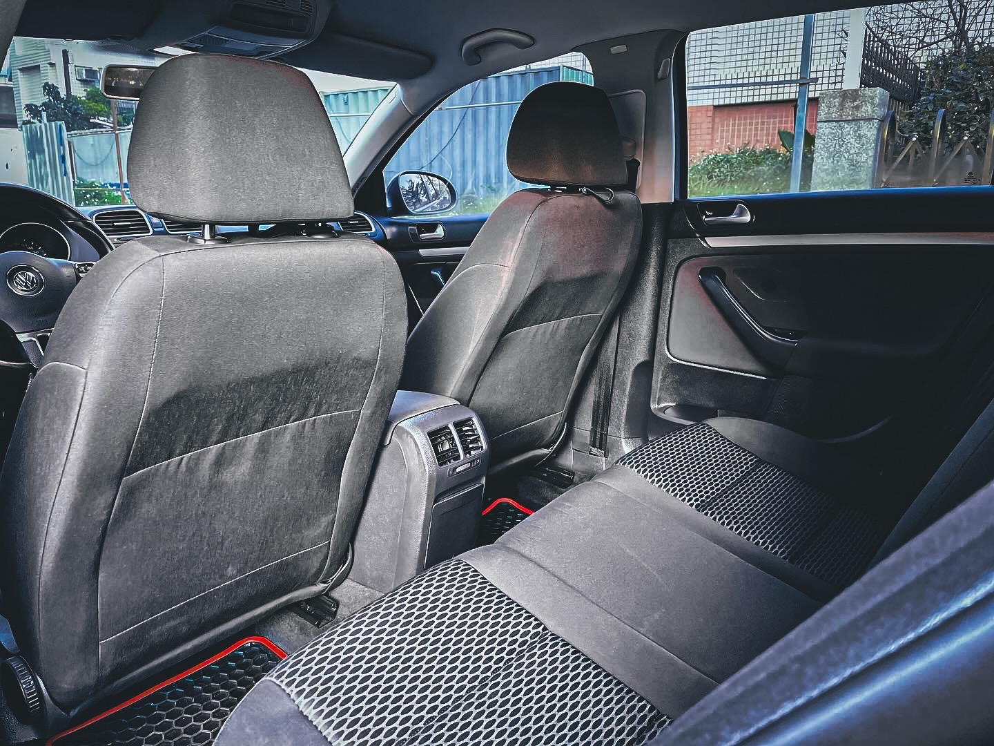 2011 VW 福斯 GOLF 旅行式 大空間 1.4 TSI  第4張相片