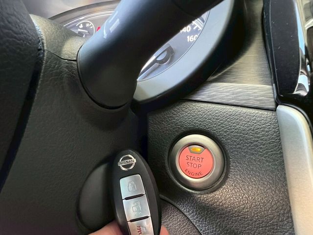 NISSAN日產 TIIDA  第7張相片