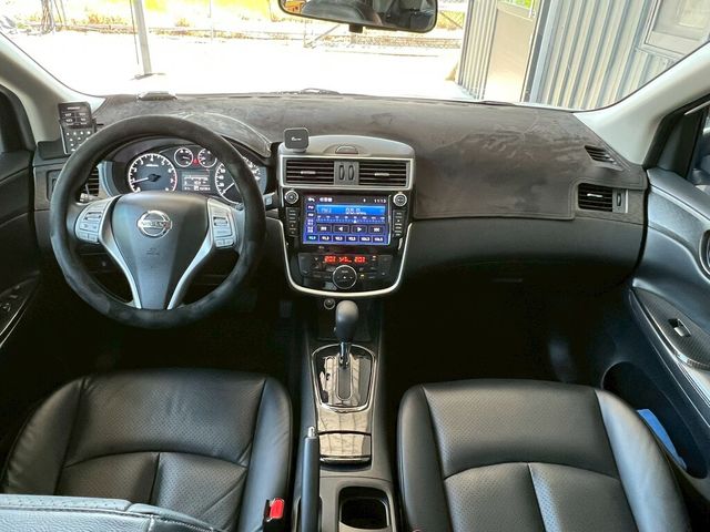 NISSAN日產 TIIDA  第14張相片
