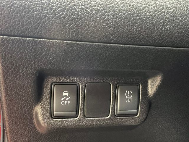 NISSAN日產 TIIDA  第10張相片