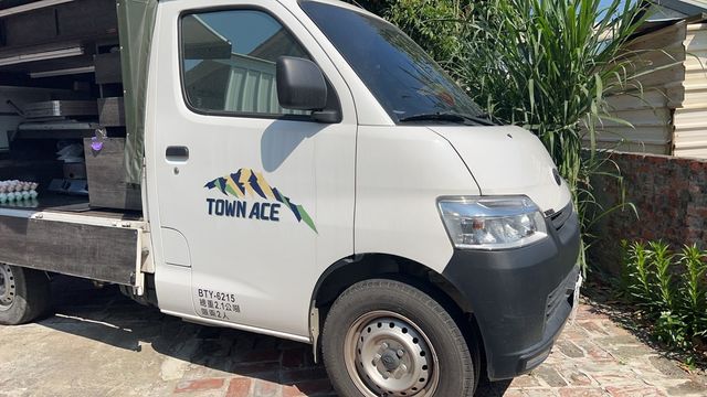 TOYOTA豐田 TOWN ACE  第2張相片