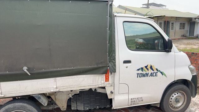 TOYOTA豐田 TOWN ACE  第6張相片