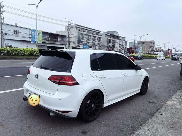 VOLKSWAGEN福斯 GOLF GTI  第2張相片