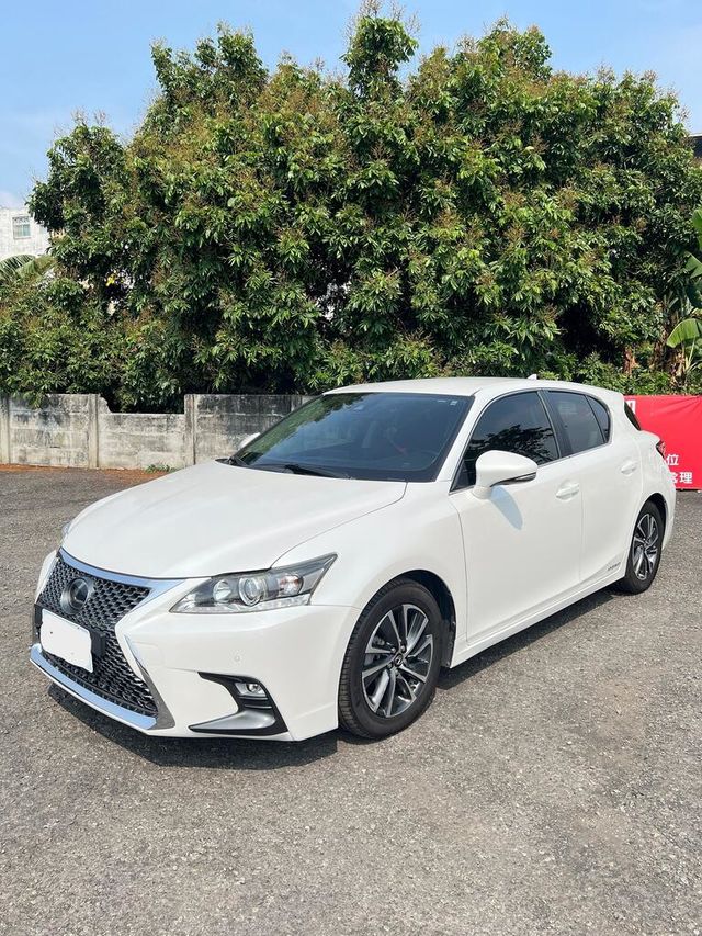 LEXUS凌志 CT200H  第1張相片