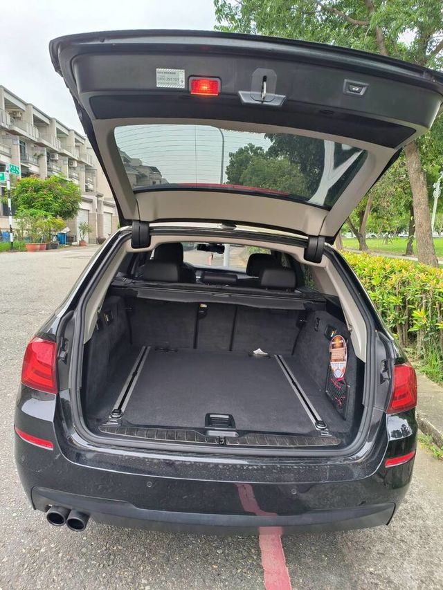 BMW寶馬 520D  第8張相片