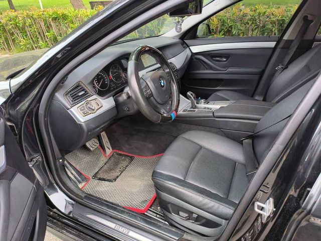 BMW寶馬 520D  第11張相片