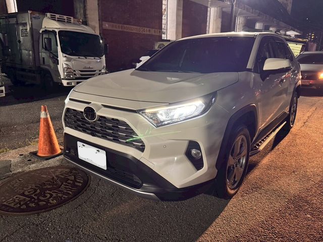 TOYOTA豐田 RAV4  第1張相片