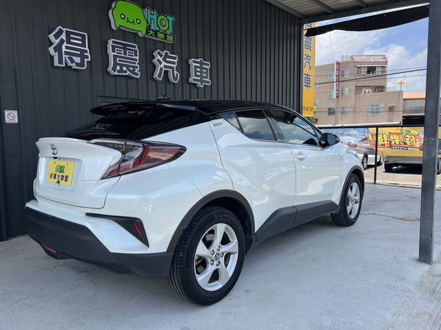 TOYOTA豐田 C-HR  第4張相片