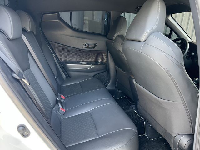 TOYOTA豐田 C-HR  第5張相片