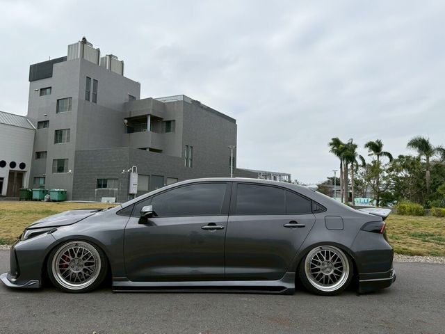 TOYOTA豐田 ALTIS  第3張相片