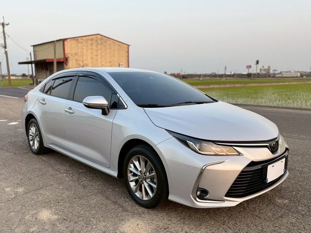 TOYOTA豐田 ALTIS  第3張相片