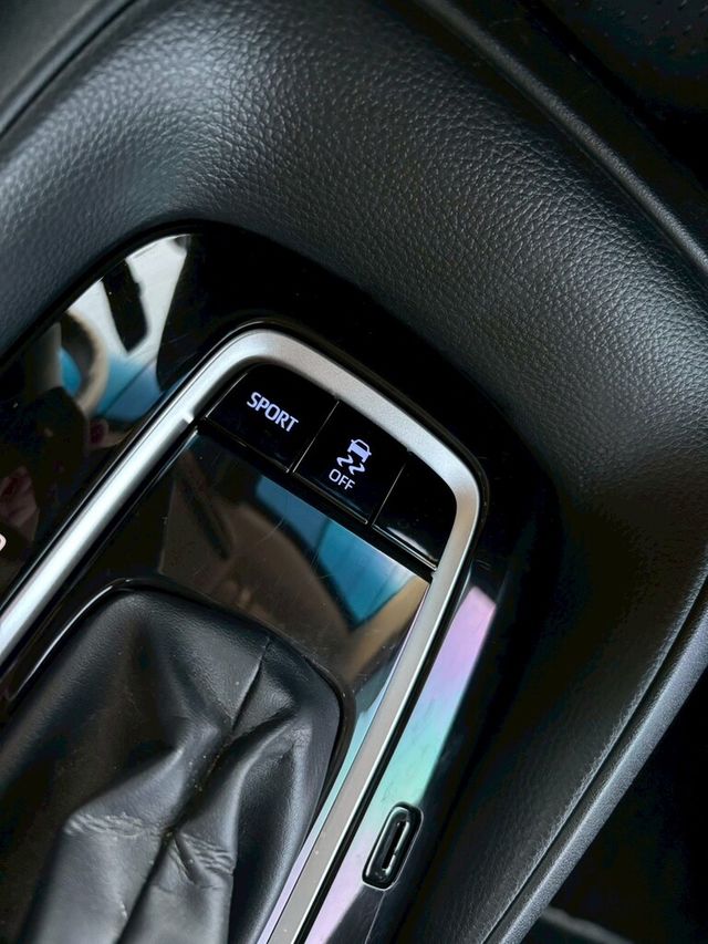 TOYOTA豐田 ALTIS  第5張相片