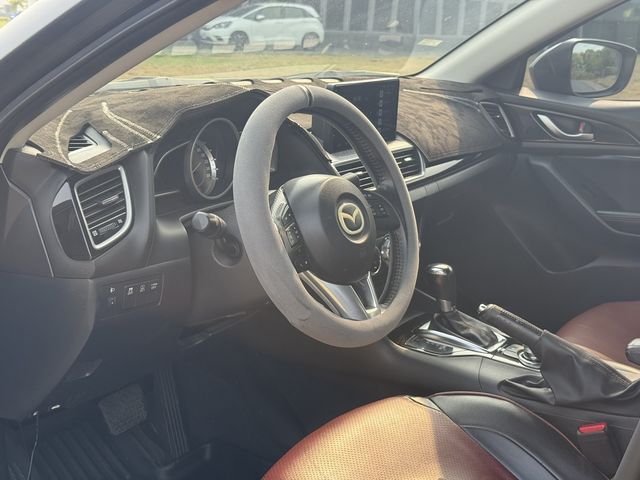 MAZDA馬自達 MAZDA 3  第7張相片