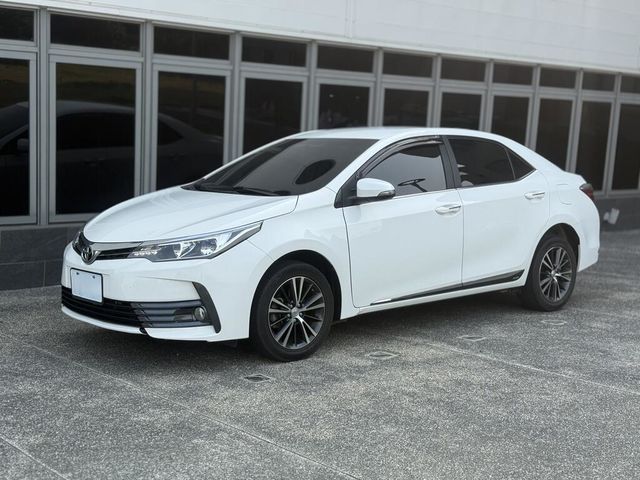 TOYOTA豐田 ALTIS  第1張相片